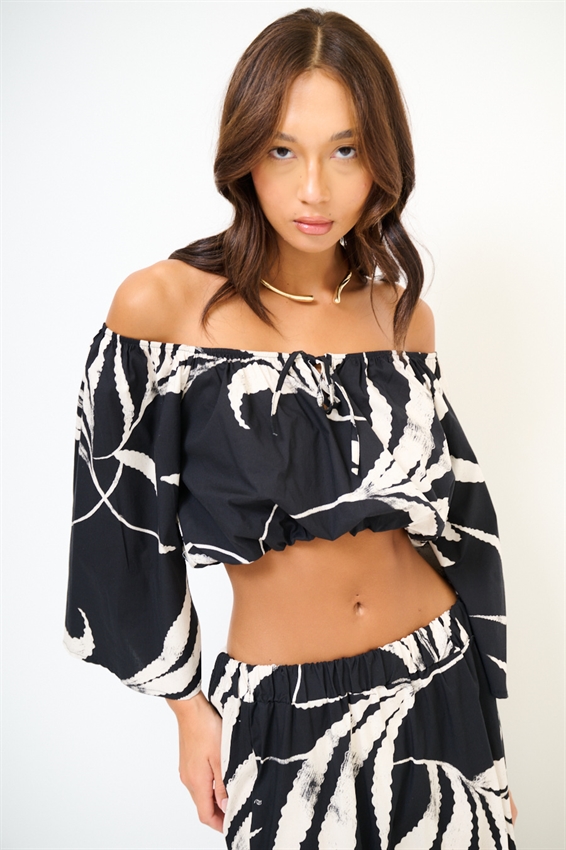 TOP CON ELASTICO SCOLLO STAMPA