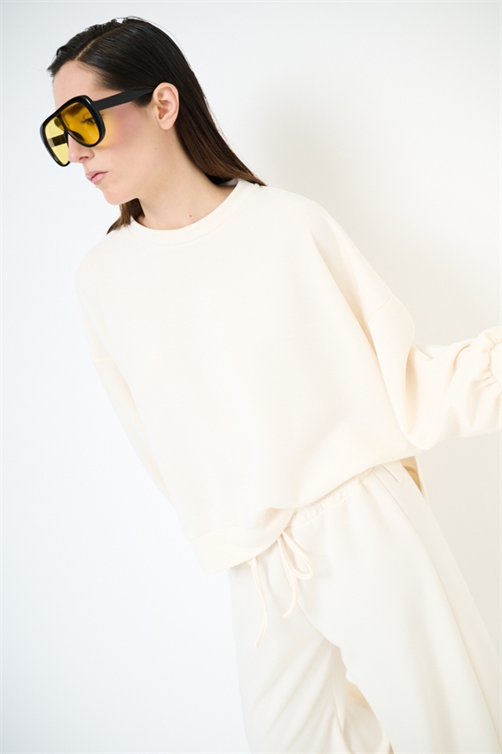 FELPA PARICOLLO OVERSIZE CON SPACCHI IN MODAL BURRO