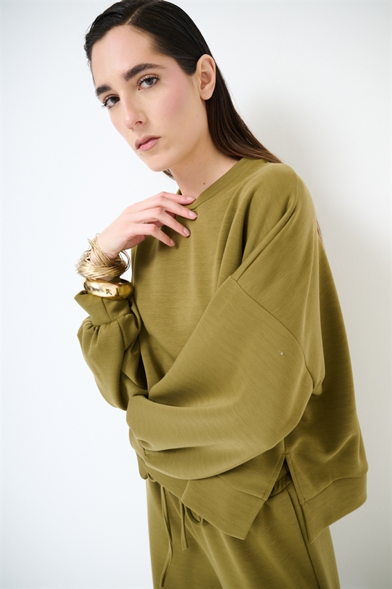 FELPA PARICOLLO OVERSIZE CON SPACCHI IN MODAL OLIO