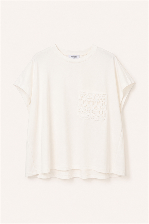 T-SHIRT CON TASCHINO IN MACRAME