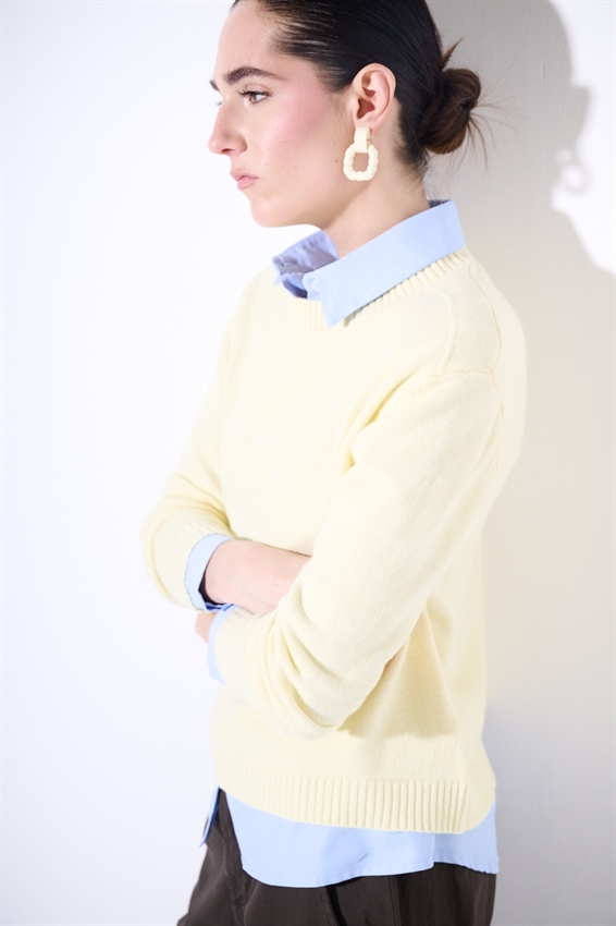 MAGLIA IN VISCOSA BASIC GIROCOLLO A COSTE GIALLO