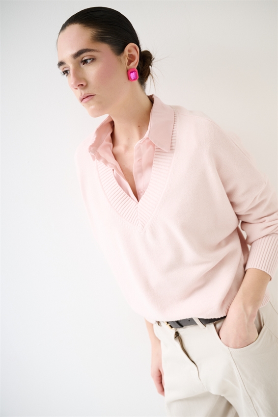 MAGLIA IN VISCOSA CON SCOLLO V A COSTE ROSA