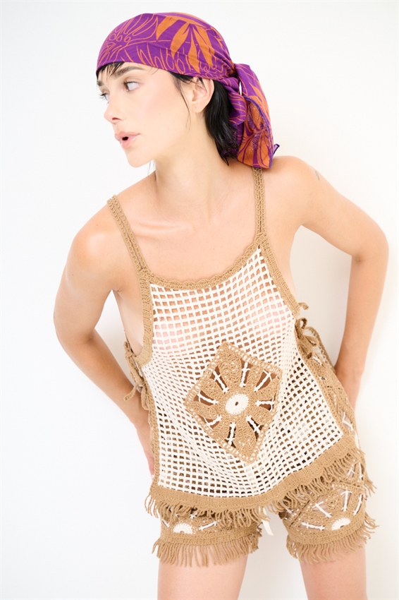 CANOTTA CON LACCINI IN MACRAME