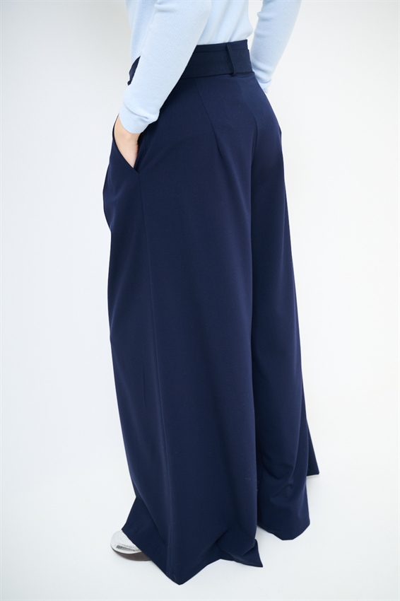 PANTAPALAZZO CON PIEGHE E CINTURA BLU
