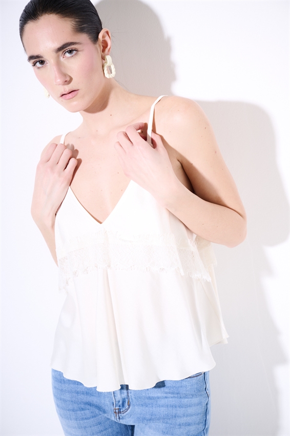 TOP RASO CON INSERTI PIZZO PANNA