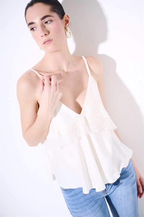 TOP RASO CON INSERTI PIZZO PANNA