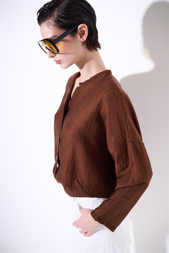 CAMICIA OVER CON COLLO COREANA E NODO MORO