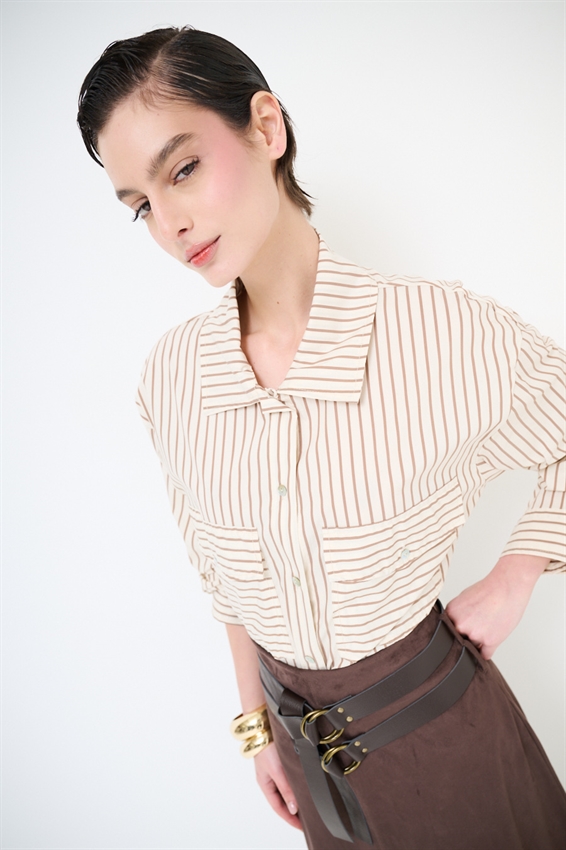 CAMICIA RIGATA CON TASCONI E NODO BURRO