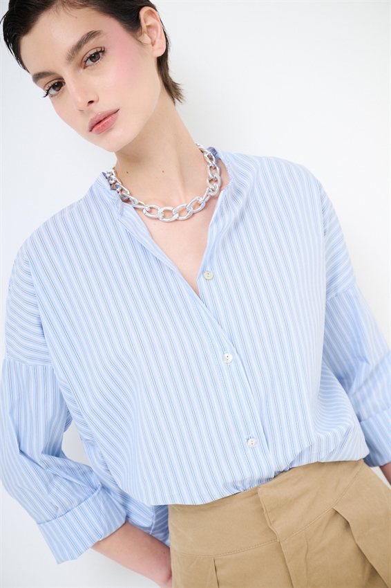 CAMICIA RIGATA A OVETTO COLLO COREANA CELESTE