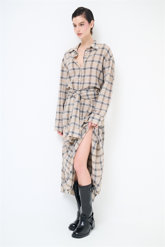 CAMICIA OVER A QUADRI CON PATCH CAMMELLO