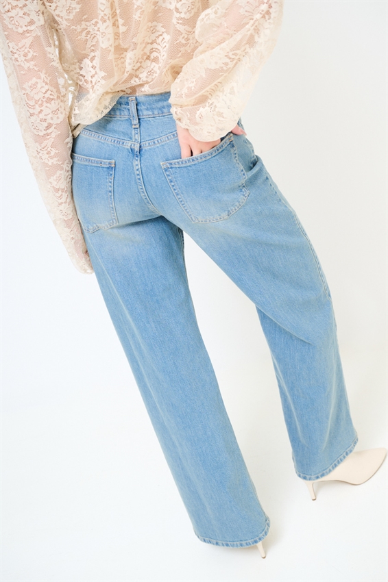 JEANS STRAIGHT FIT A VITA ALTA CON BAFFI