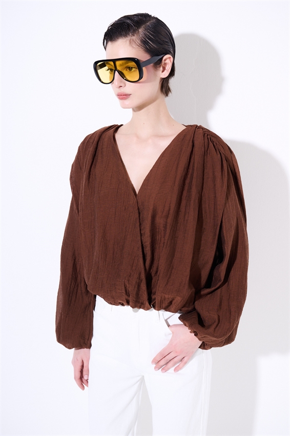 BLUSA CON INCROCIO E SPALLINI MORO