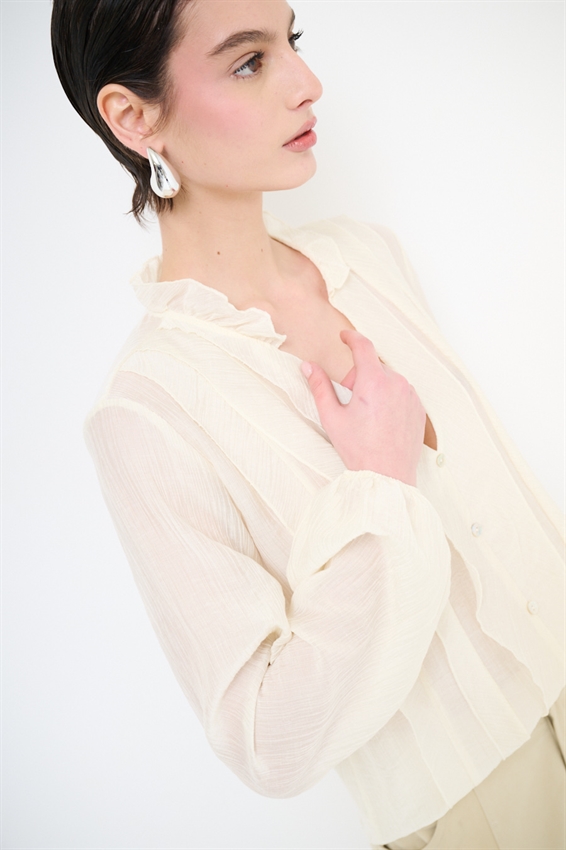 BLUSA CON ROUCHES E BOTTONI PANNA