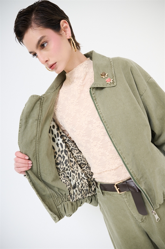 BOMBER OVERSIZE CON FONDO MACULA E SPILLE VERDE MILITARE