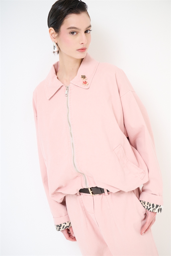 BOMBER OVERSIZE CON FONDO MACULA E SPILLE ROSA