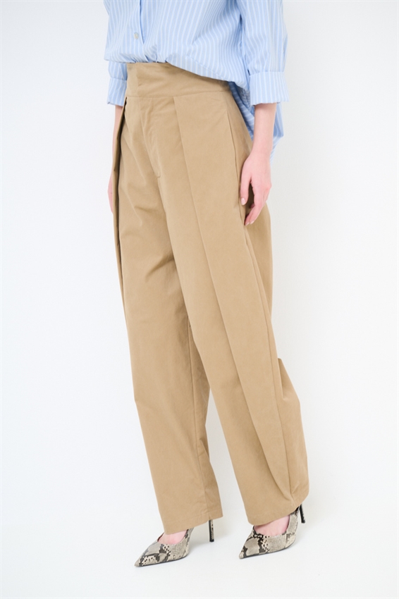 PANTALONE DRITTO CON PIEGA DAVANTI CAMMELLO
