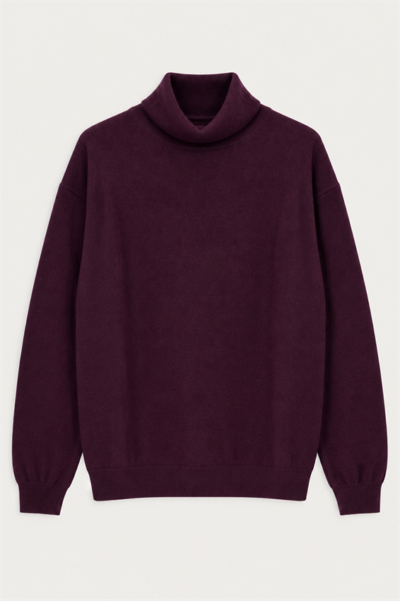 MAGLIA CON COLLO ALTO E SPACCO FONDO