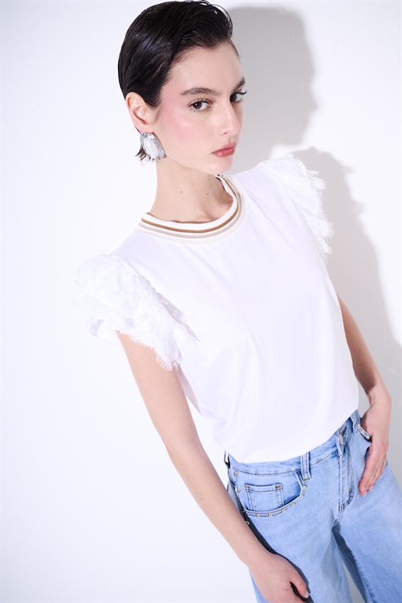 T-SHIRT CON VOLANT PIZZO MANICA + COSTINA BIANCO