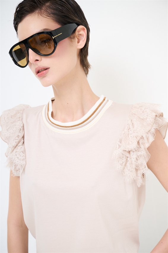 T-SHIRT CON VOLANT PIZZO MANICA + COSTINA BEIGE