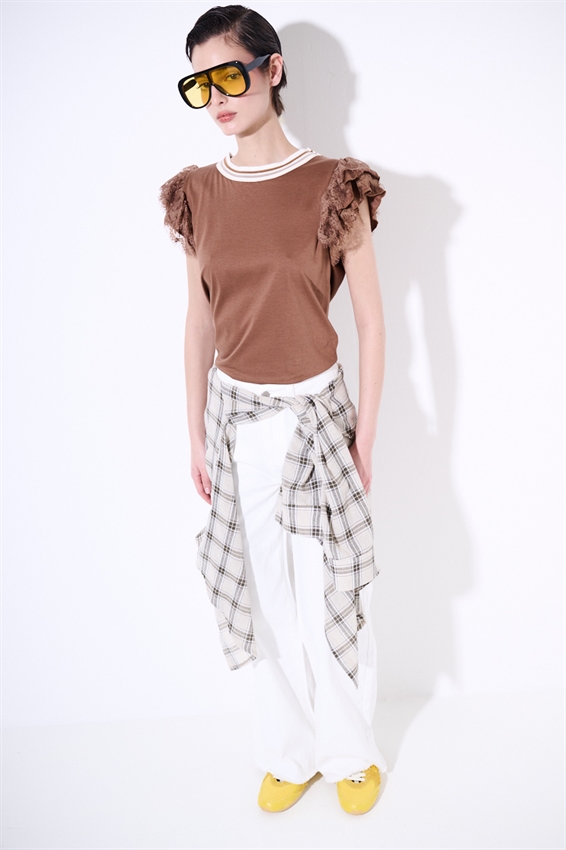 T-SHIRT CON VOLANT PIZZO MANICA + COSTINA TABACCO