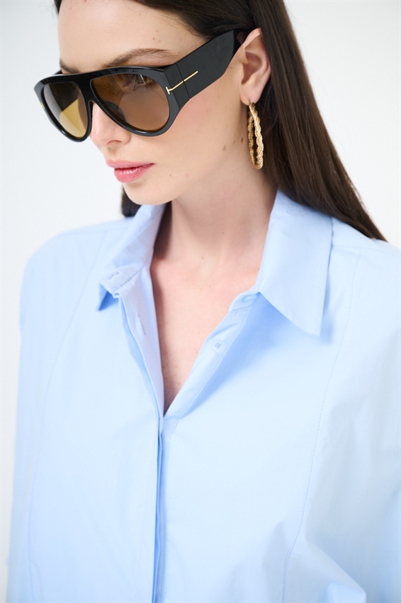 CAMICIA OVER CON RICAMO AMAMI SUL RETRO CELESTE