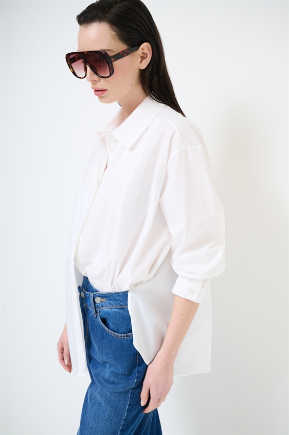 CAMICIA OVER CON RICAMO AMAMI SUL RETRO PANNA