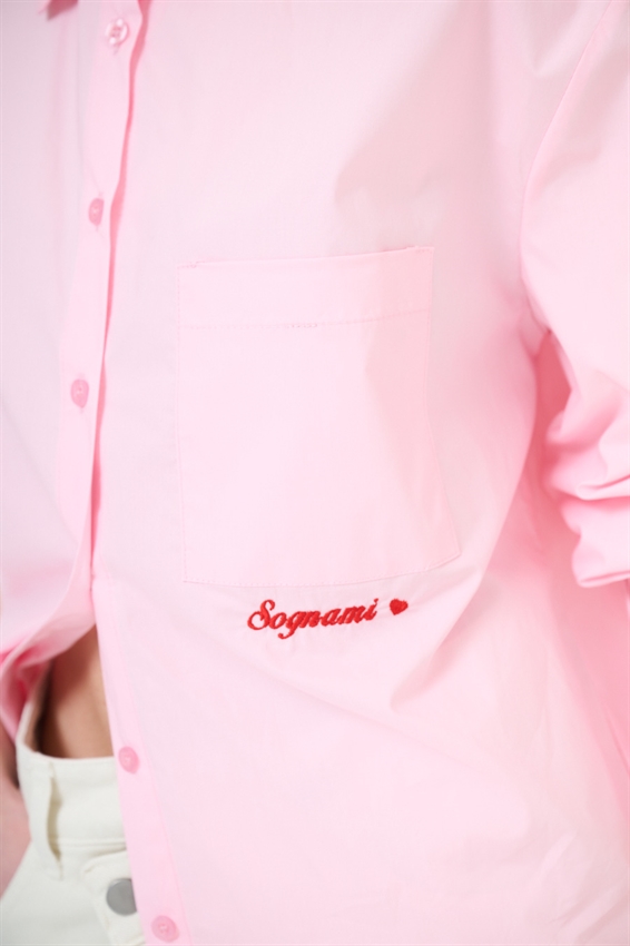 CAMICIA CON TASCHINO E RICAMO SOGNAMI SUL DAV. CIPRIA