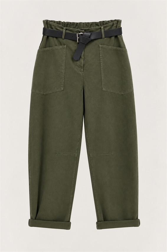 PANTALONE CON TASCHE APPLICATE