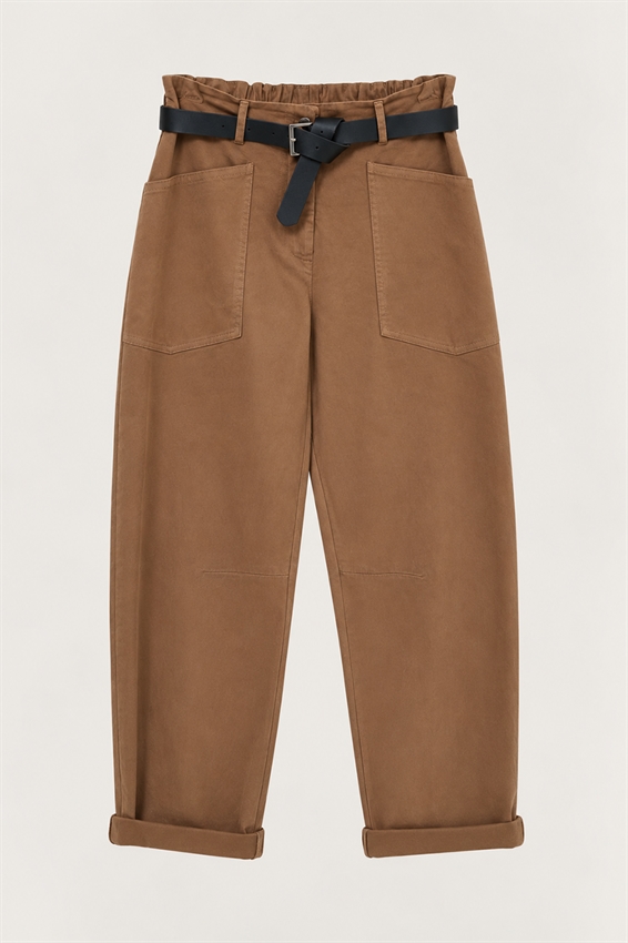 PANTALONE CON TASCHE APPLICATE