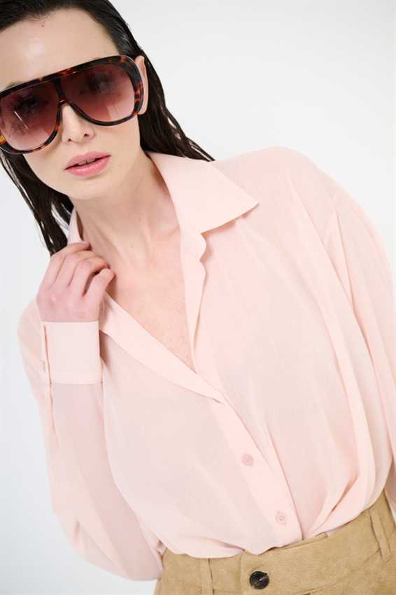 CAMICIA CON RIPRESA DAV. E FONDO A SBUFFO CIPRIA