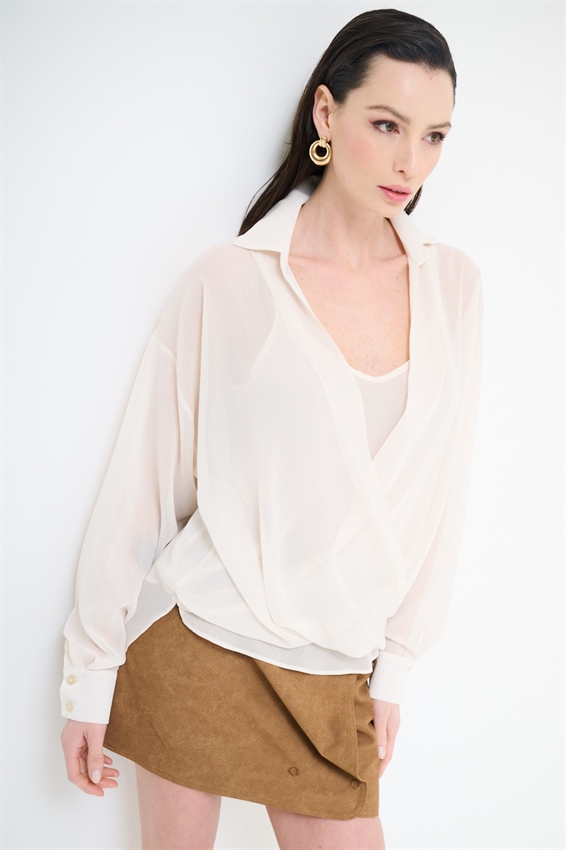 BLUSA CON INCROCIO DAV. E CON CANOTTA BURRO