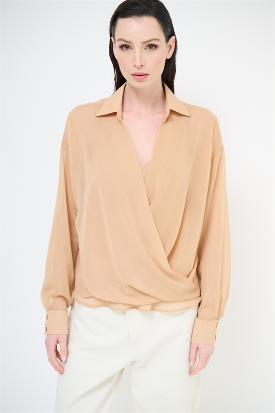 BLUSA CON INCROCIO DAV. E CON CANOTTA OLIO