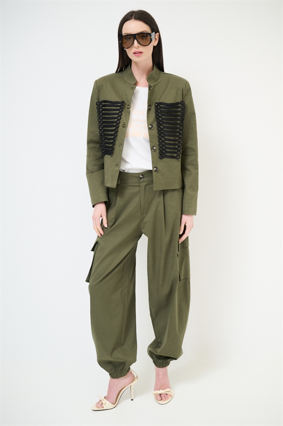 GIACCA CAVALLERIZZA CON APPL. RICAMI NERI VERDE MILITARE