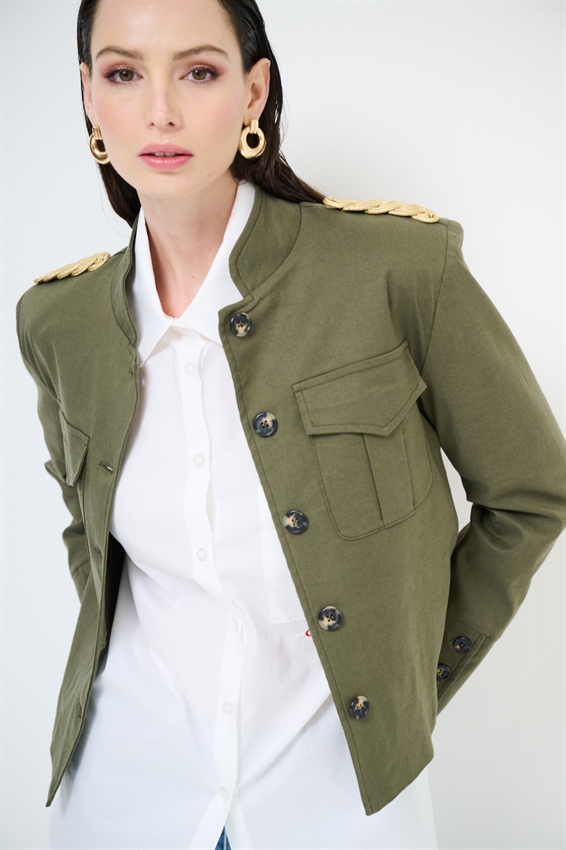 GIACCA CORTA CON TASCHE CARGO E RICAMO SPALLA VERDE MILITARE