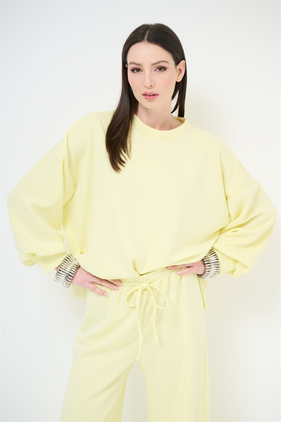 FELPA PARICOLLO OVERSIZE CON SPACCHI IN MODAL GIALLO