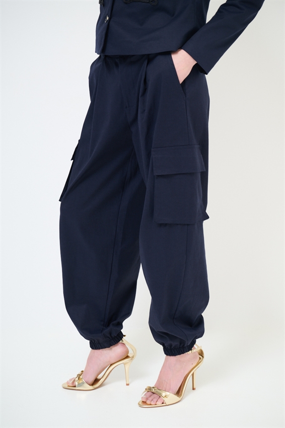 PANTALONE CARGO IN GABARDINA BLU