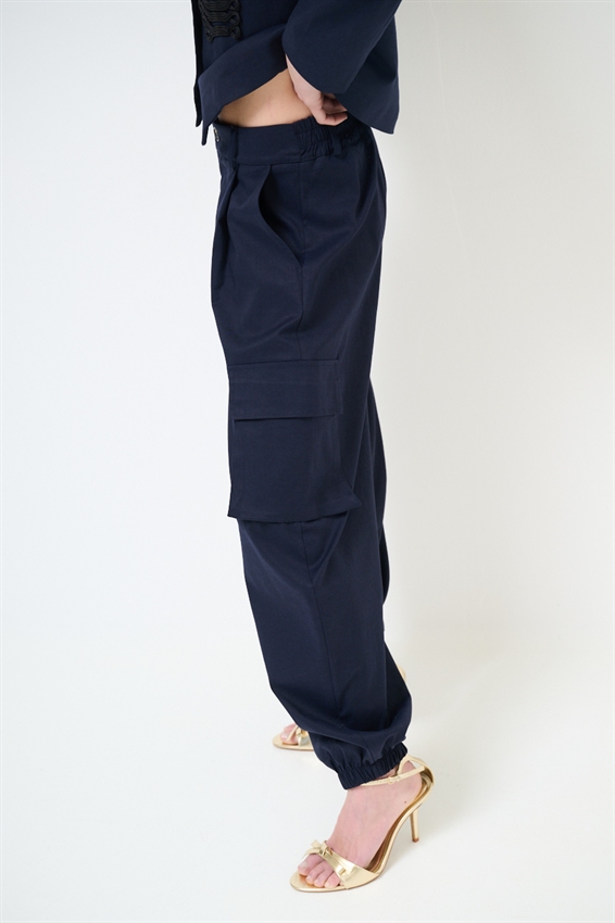 PANTALONE CARGO IN GABARDINA BLU