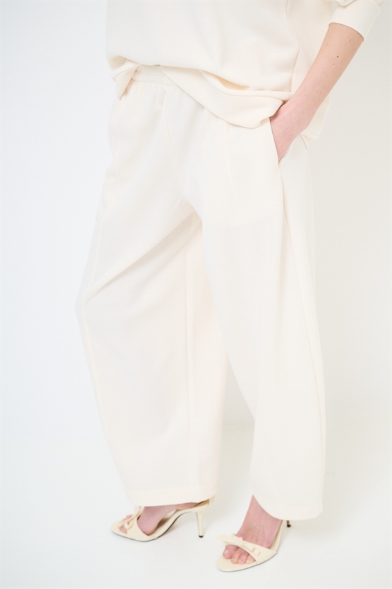 PANTALONE BALLOON MODAL BURRO