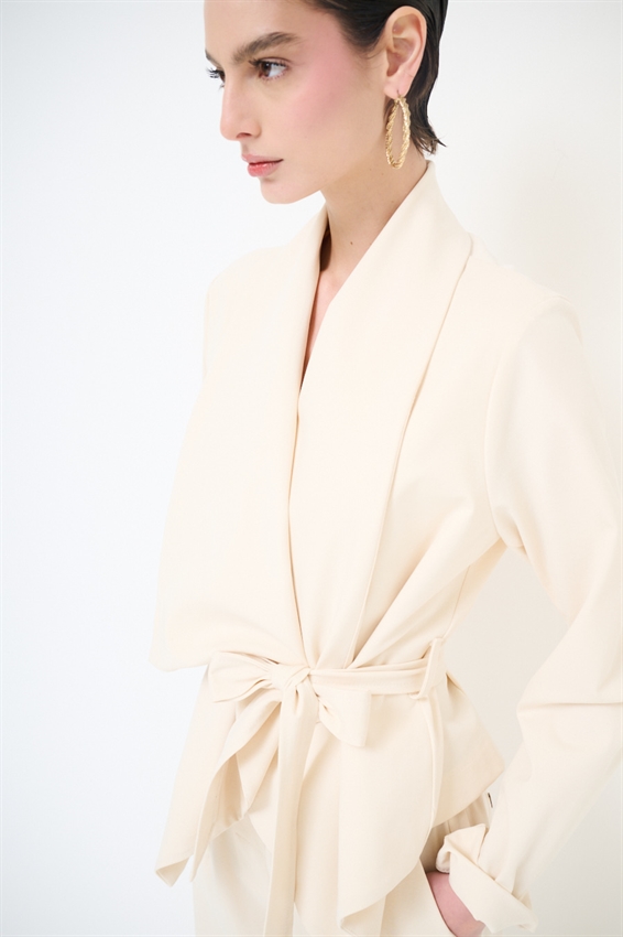 GIACCA KIMONO CON CINTURA IN PUNTO MILANO BURRO