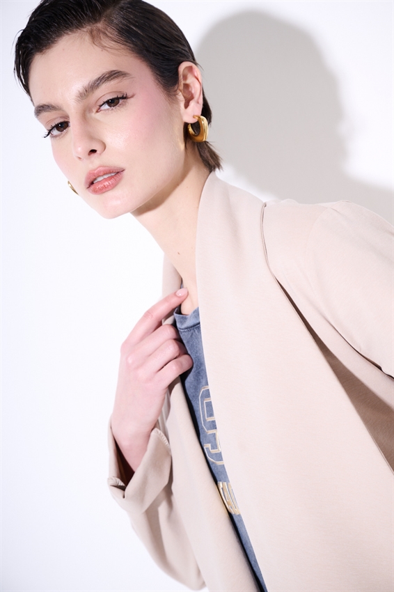 GIACCA KIMONO CON CINTURA IN PUNTO MILANO SABBIA