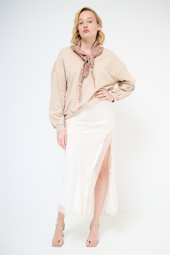 FELPA OVER SCOLLO V + FOULARD SABBIA