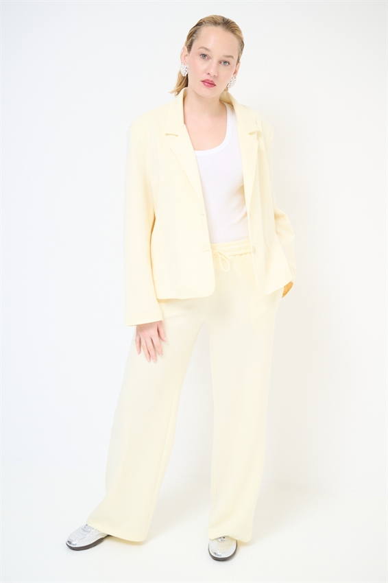 PANTALONE AMPIO IN MODAL CON ELASTICO GIALLO