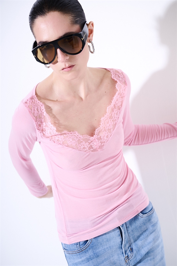 MAGLIA SCOLLO V CON PIZZO MODAL CONFETTO