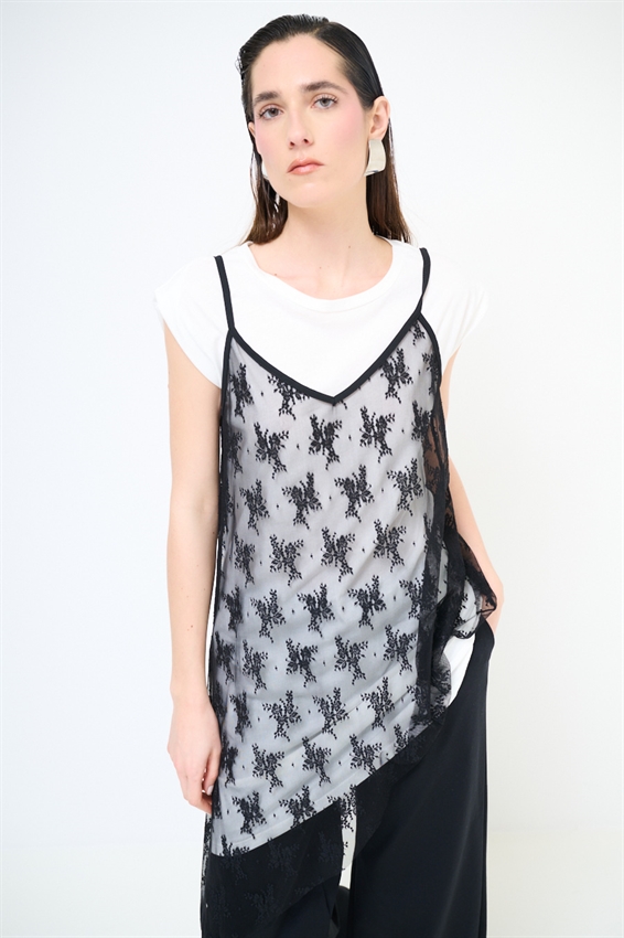 ABITO CON SOVRAPPOSIZIONE IN PIZZO NERO