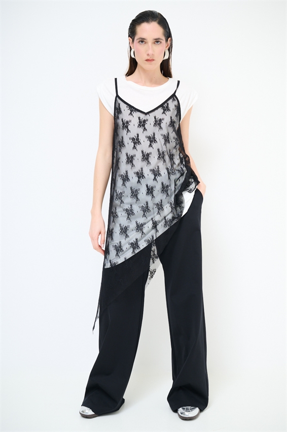 ABITO CON SOVRAPPOSIZIONE IN PIZZO NERO