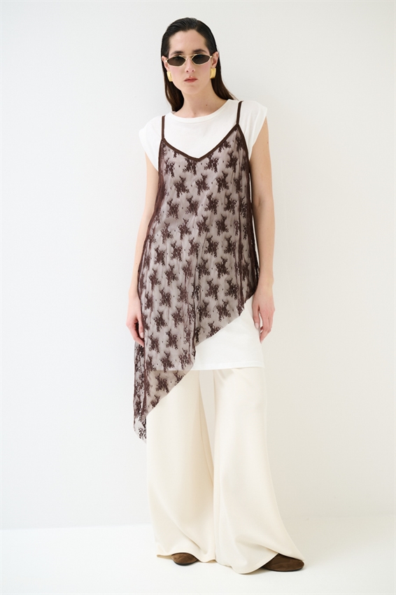 ABITO CON SOVRAPPOSIZIONE IN PIZZO MORO