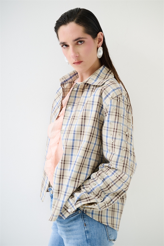 CAMICIA OVERSIZE A FANTASIA CON CASTONI QUADRATO