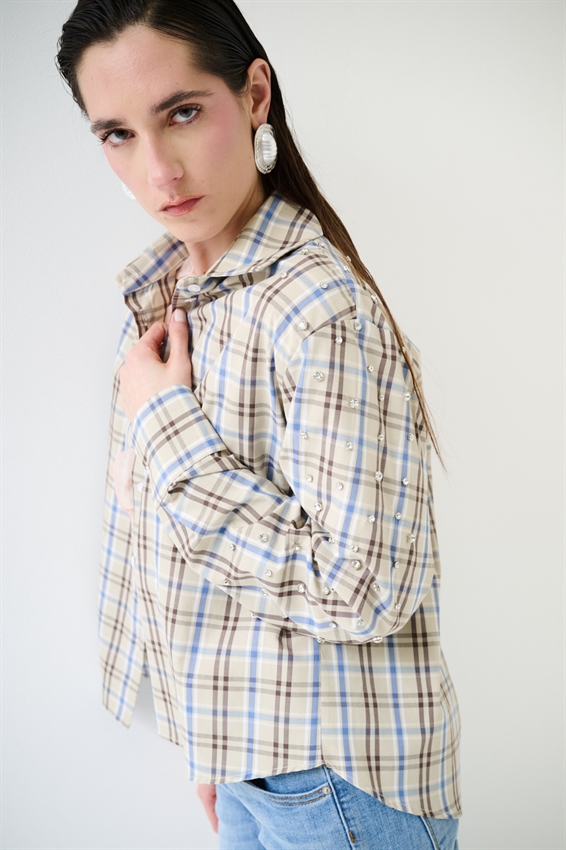 CAMICIA OVERSIZE A FANTASIA CON CASTONI QUADRATO