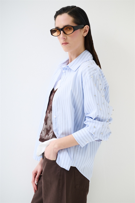 CAMICIA OVERSIZE A FANTASIA CON CASTONI RIGA