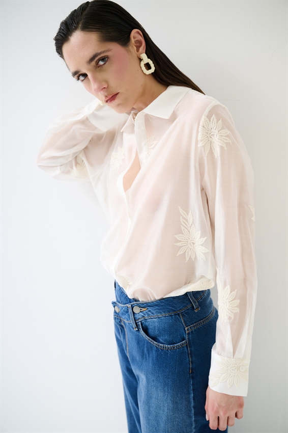 CAMICIA BASIC LYOCELL CON RICAMO BURRO